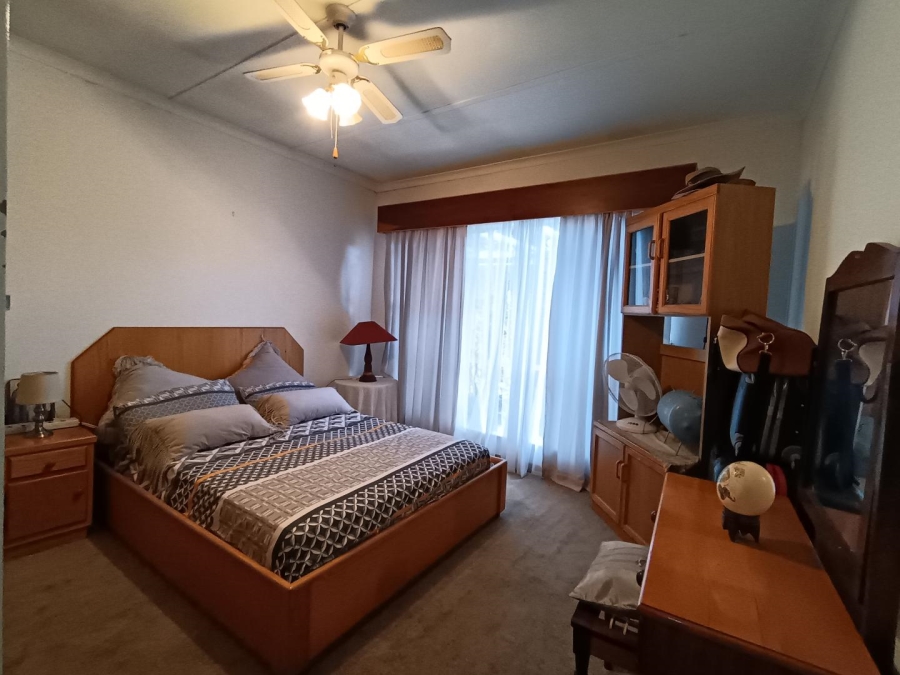 6 Bedroom Property for Sale in Heuwelsig Free State